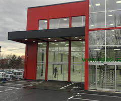 Ekstra poslovni objekat u Vojvđanskoj na Ledinama - Surčin