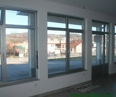 Objekat sa dva poslovna prostora