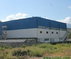 Poslovna hala u Bihaću uz Glavnu cestu i uz obalu Une