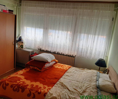 Trosoban stan, dve terase,