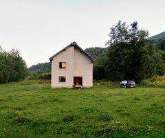 Porodično imanje sa kućom