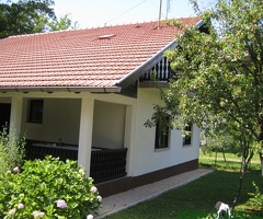 Prodaja kuce u Jelahu