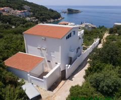 Prodaje se lux vila