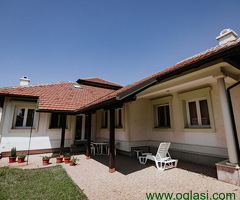 Aranđelovac, kuća 240 m2 na 6 ari placa
