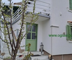 Na Krku u selu Polje 2 km od mora, mirna lokacija