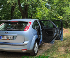 Ford Focus 1.6i - 6