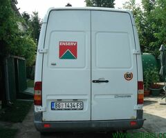 Mercedes Sprinter sa opremom za probijanje kanalizacione mreze